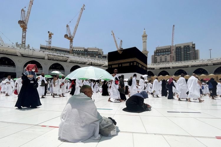 mencegah dehidrasi selama umroh