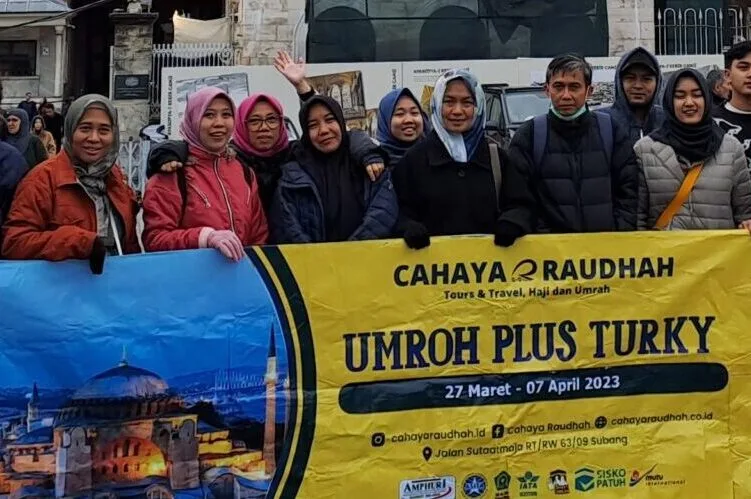 Umroh Plus Turki atau Plus Qatar